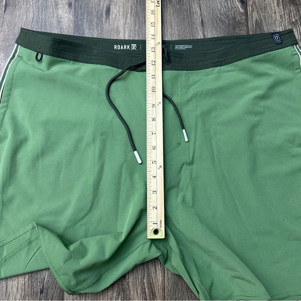 Roark Swim Skull Surf Board Shorts Men’s Size 40 Jungle Green